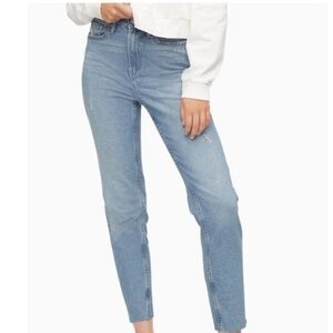 Calvin Klein High Rise straight leg light wash jeans size 28